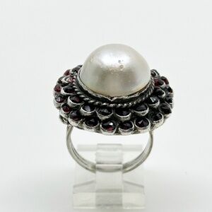 Vintage Sterling silver Mabe pearl & bohemian cut garnet ring - GM950